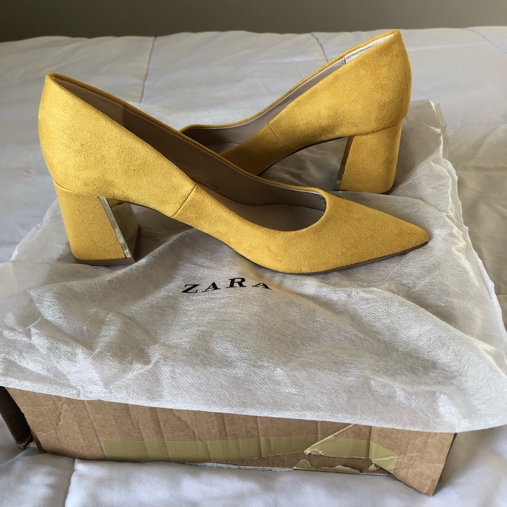 Zara Mustard Block High Heels